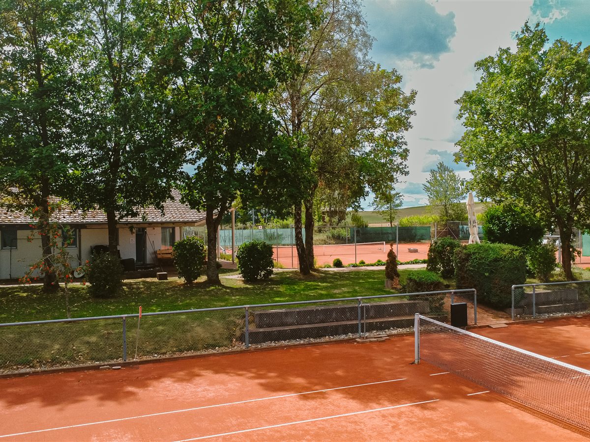 Vereinsgelände und Clubheim des TC Engstingen